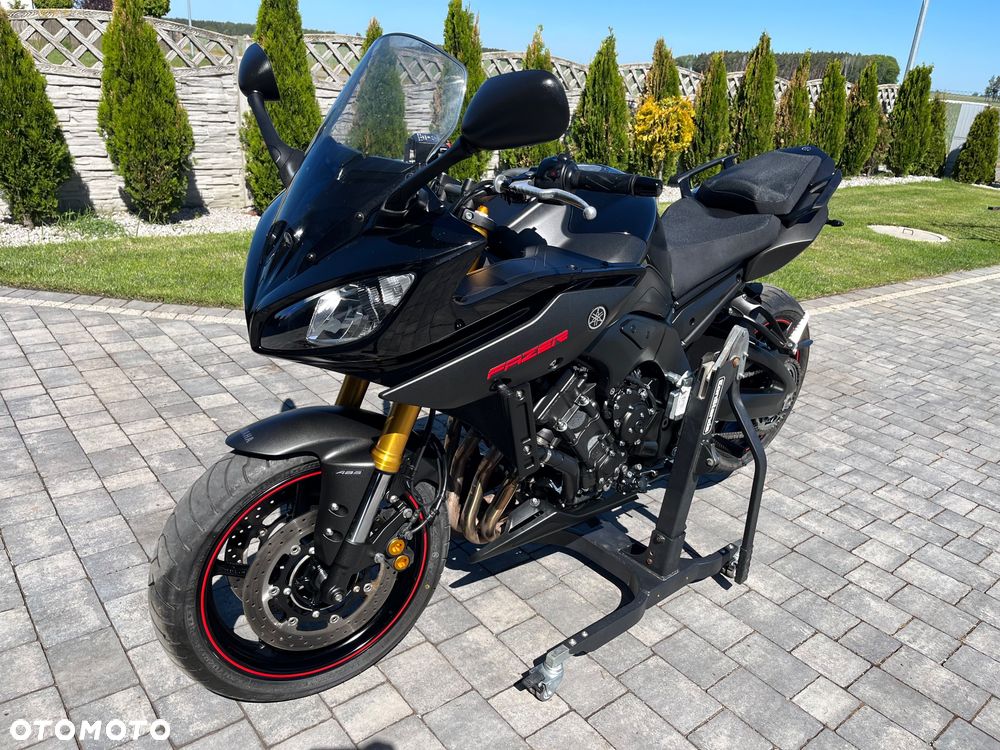 Yamaha FZ8 - 1