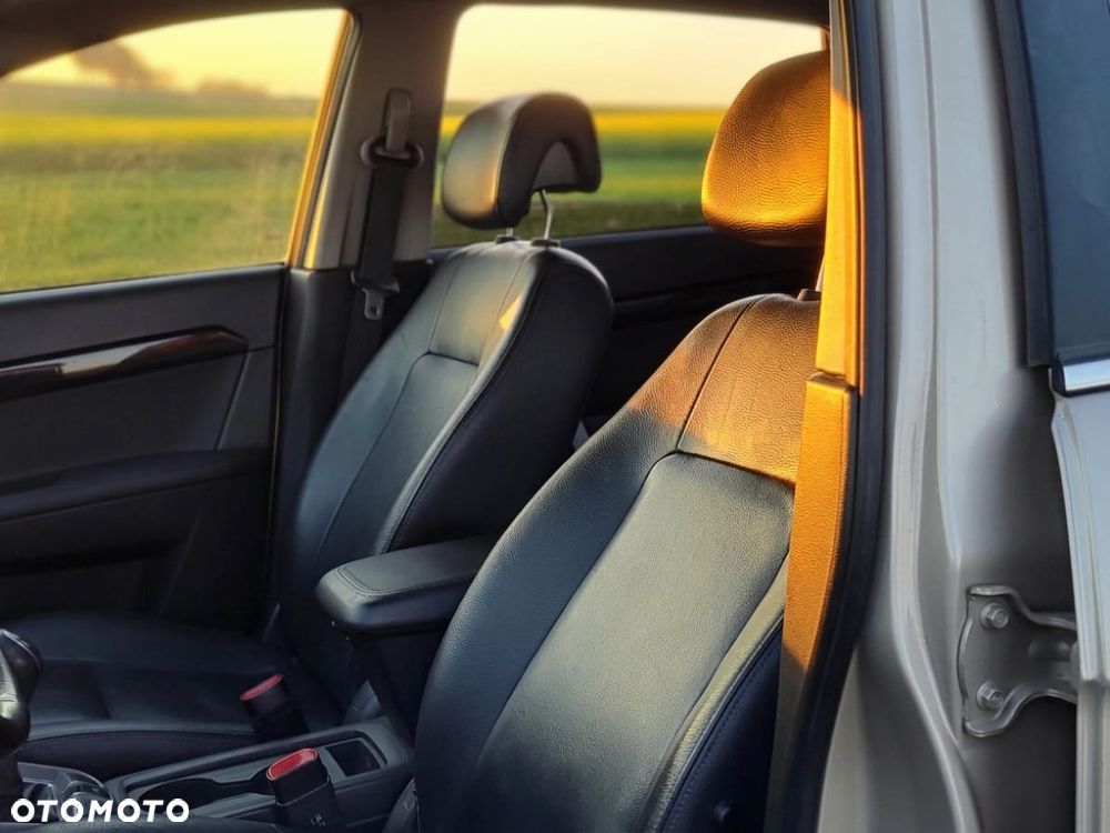 Chevrolet Captiva 2.2 D LTZ - 16