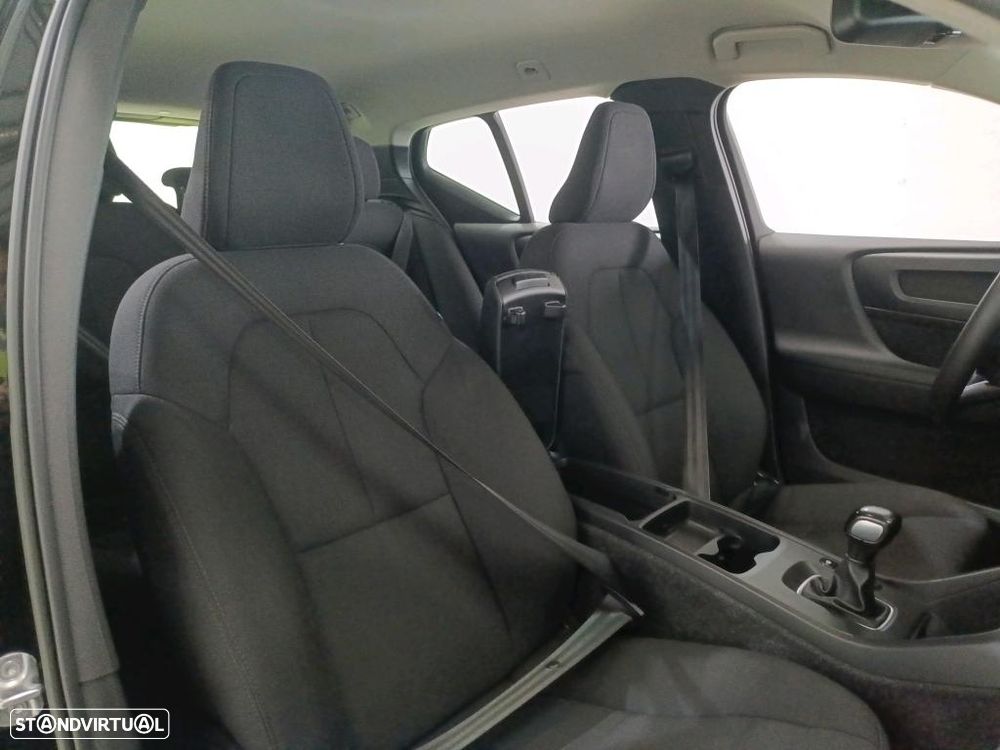 Volvo XC 40 1.5 T2 Momentum Core - 10