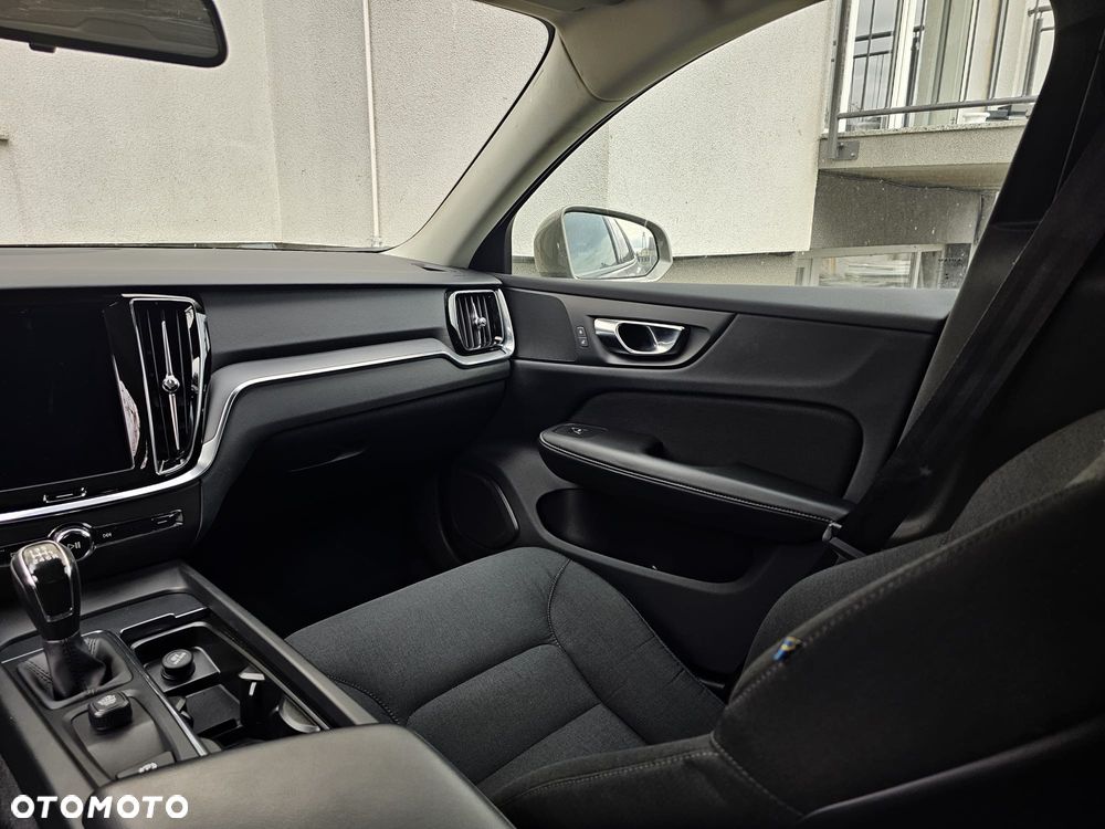 Volvo V60 D3 Momentum - 31