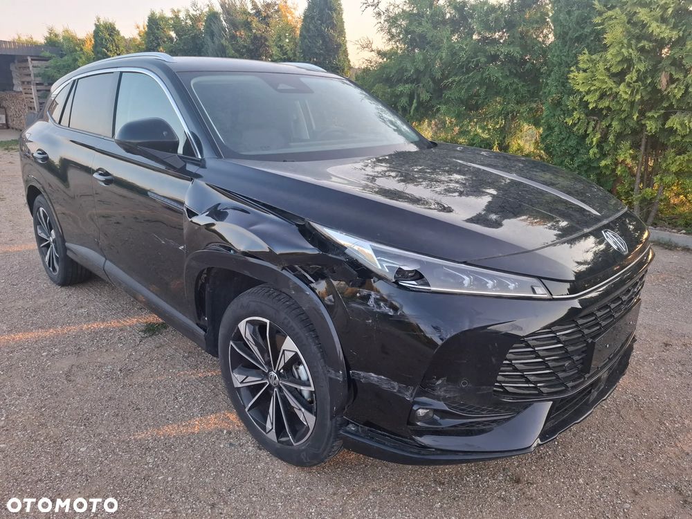 MG HS 1.5T Luxury - 1
