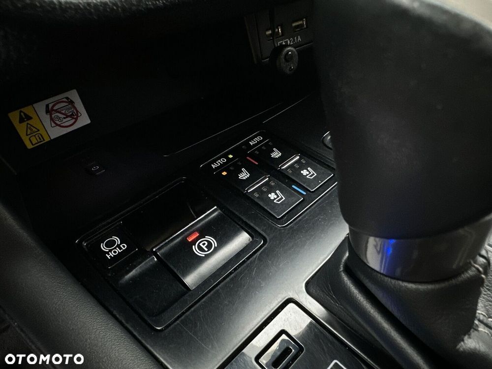 Lexus RX 2021
