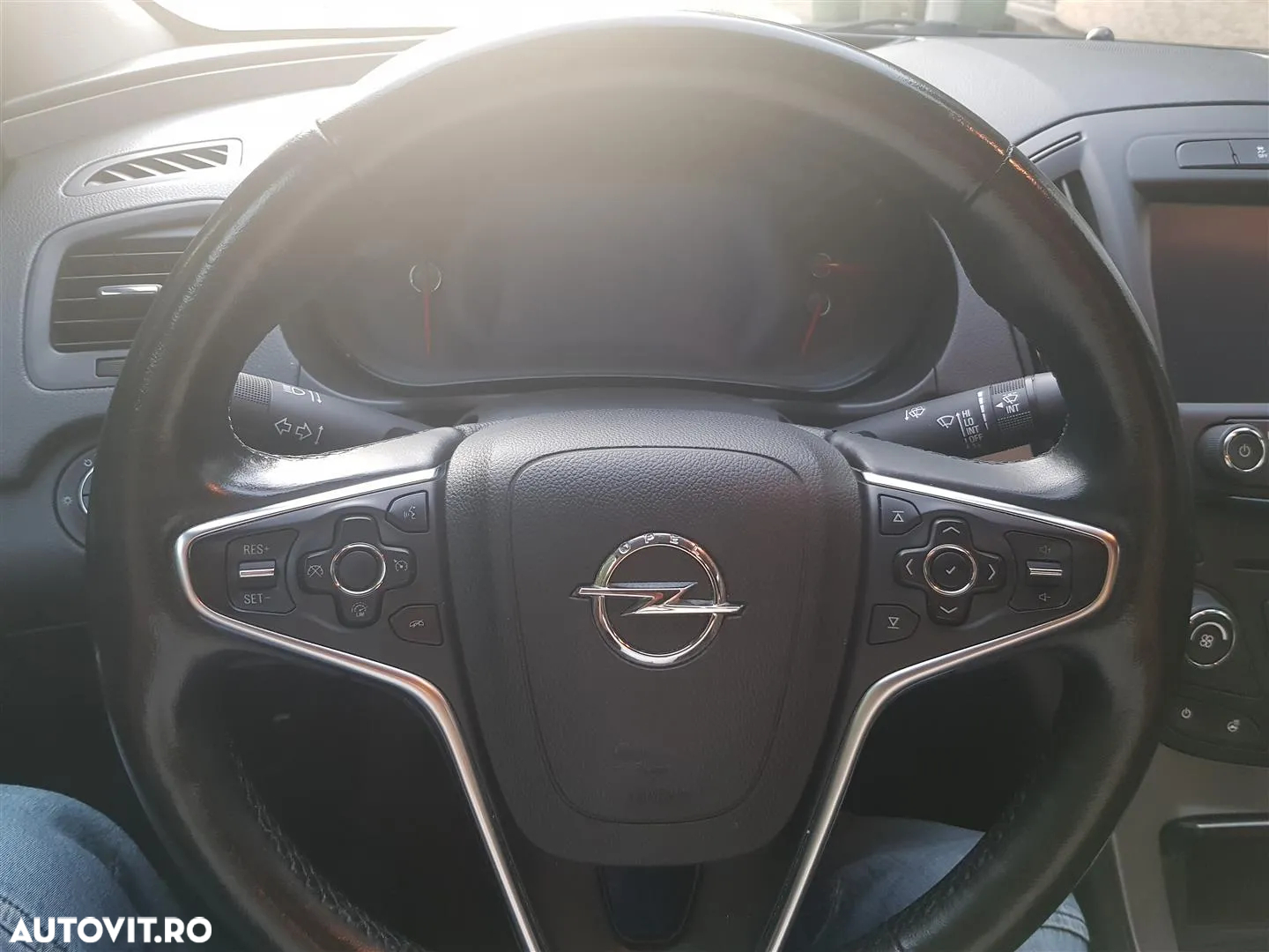 Opel Insignia - 8