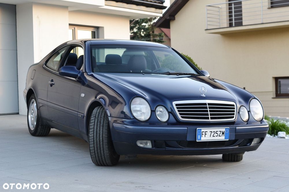 Mercedes-Benz CLK - 22