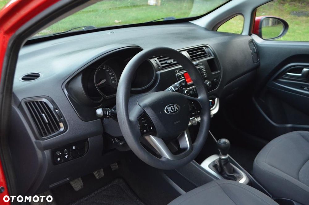 Kia Rio 1.2 Attract - 21