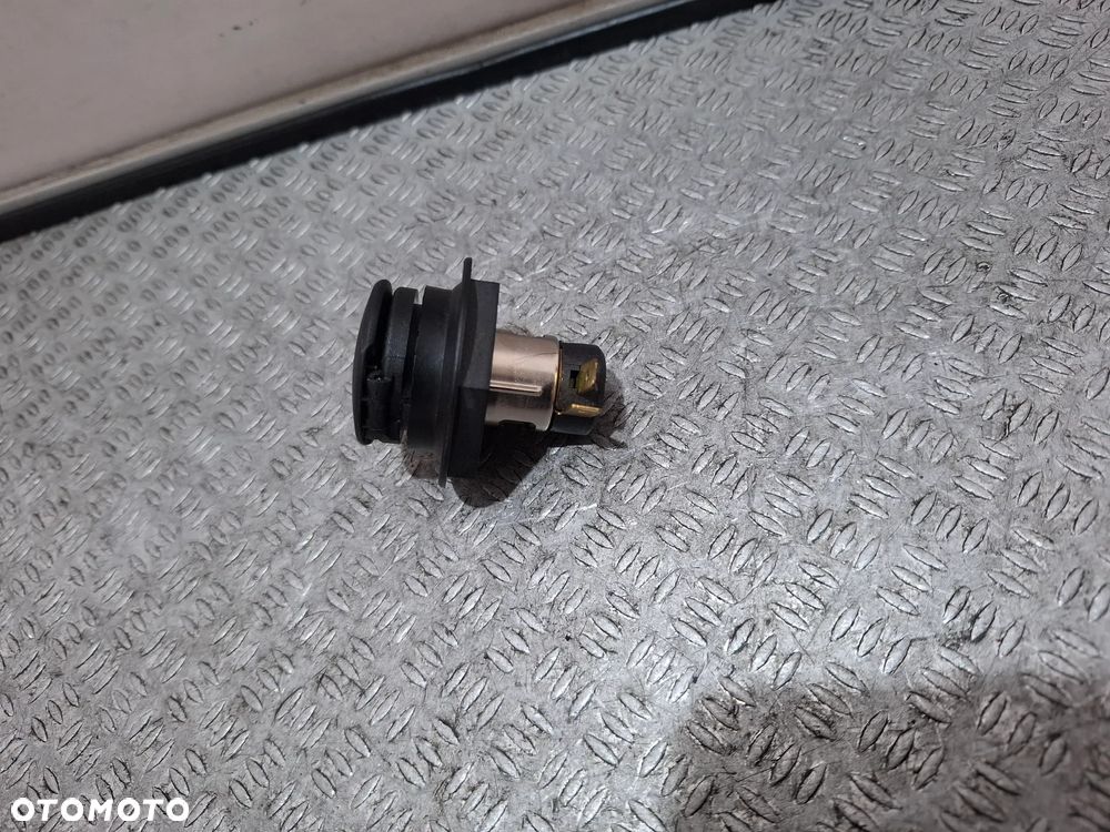 Gniazdo zapalniczki Ford Kuga Mk2 2014 rok - 3