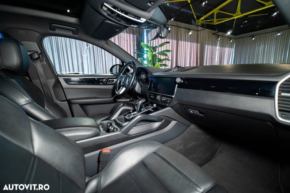 Porsche Cayenne Coupe - 25