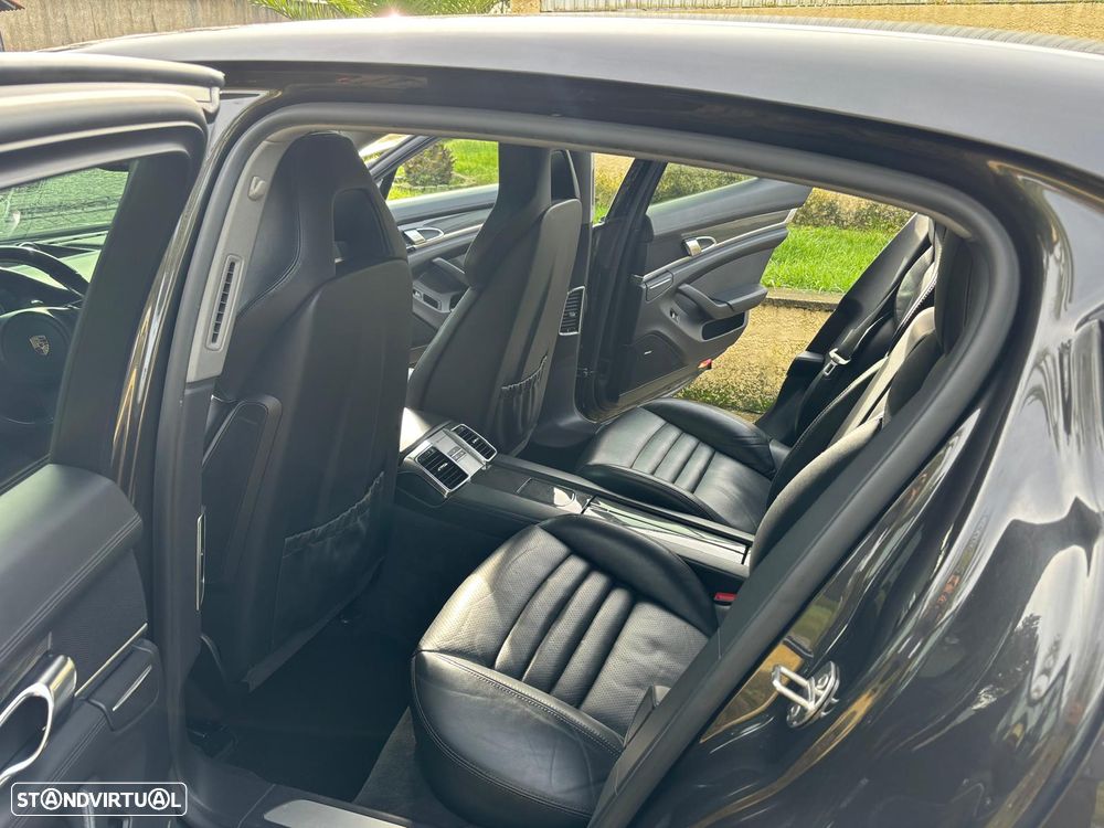Porsche Panamera Platinum Edition - 17