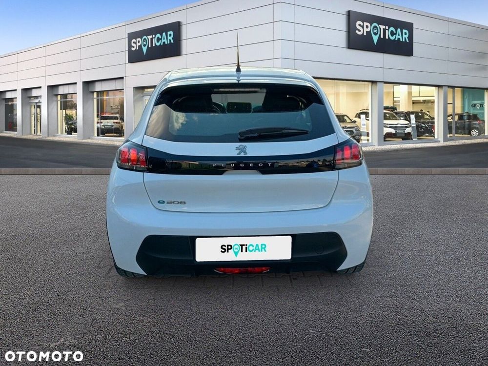 Peugeot 208 - 6