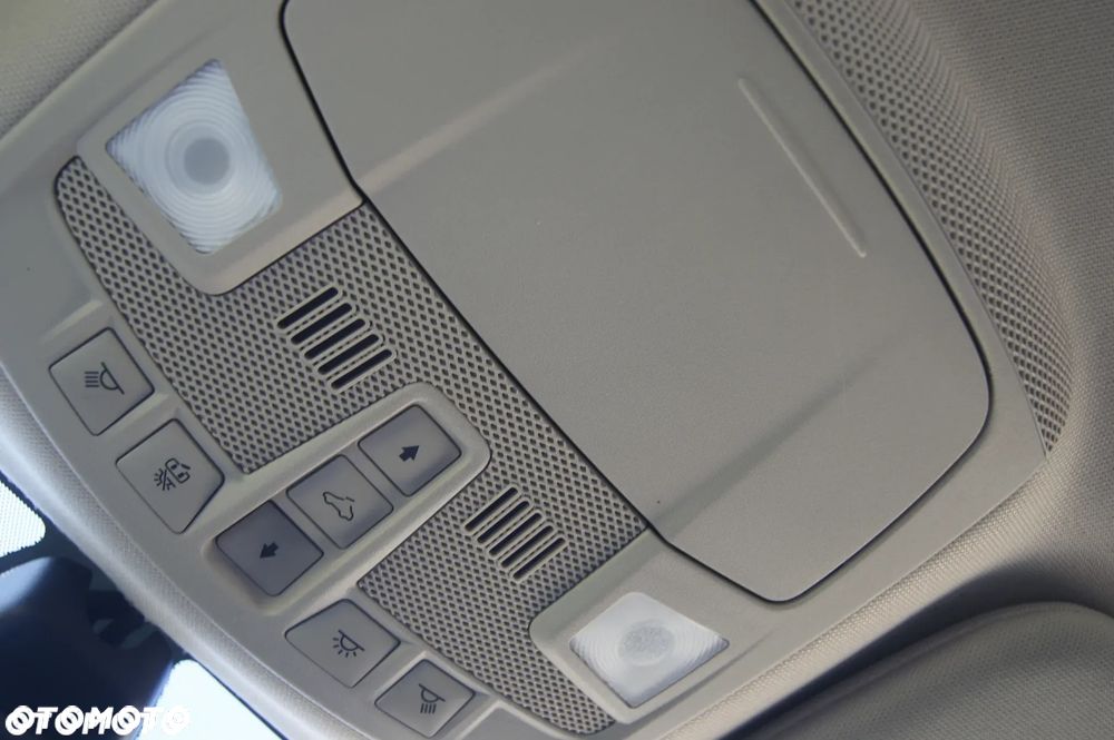 Ford Fusion - 10