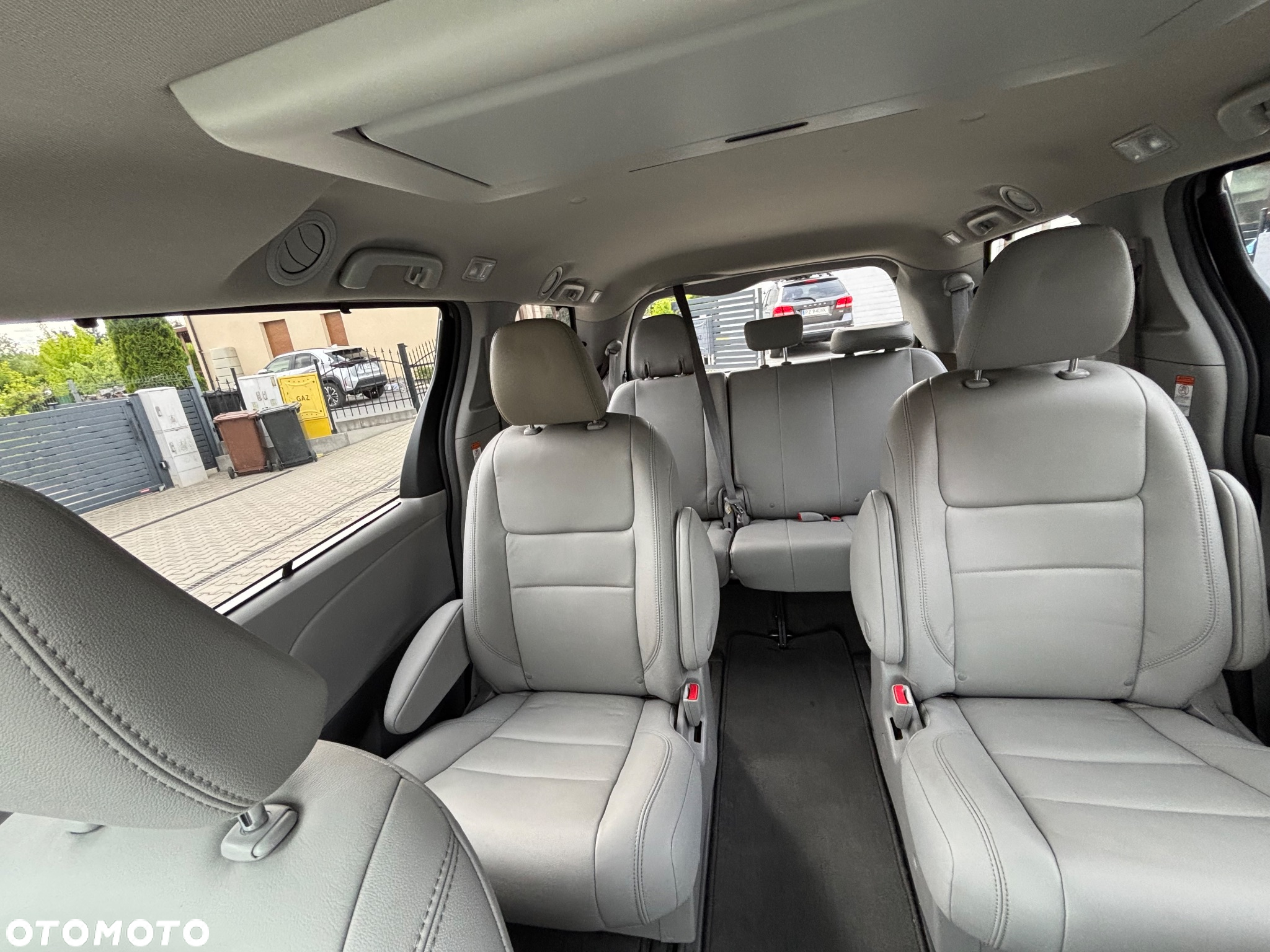 Toyota Sienna 3.5 V6 XLE AWD - 10