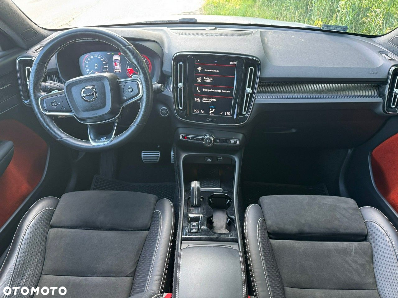 Volvo XC 40 D4 SCR AWD R-Design - 13