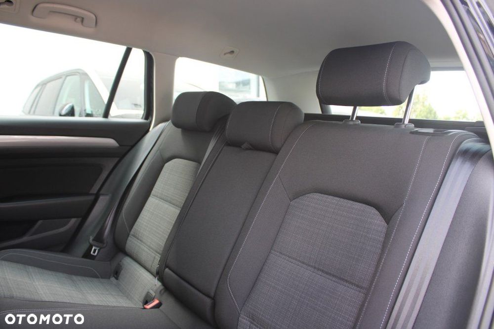 Volkswagen Passat - 23