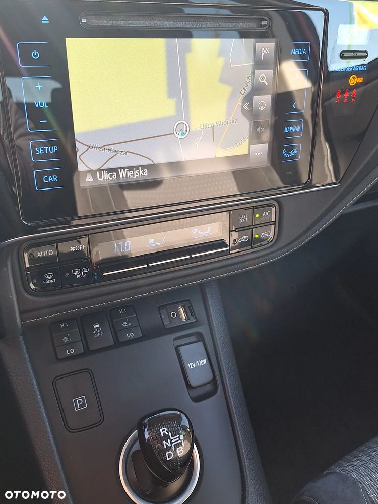 Toyota Auris Hybrid 135 Prestige - 10