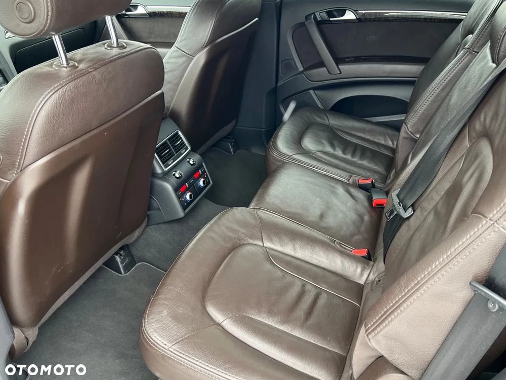 Audi Q7 - 30