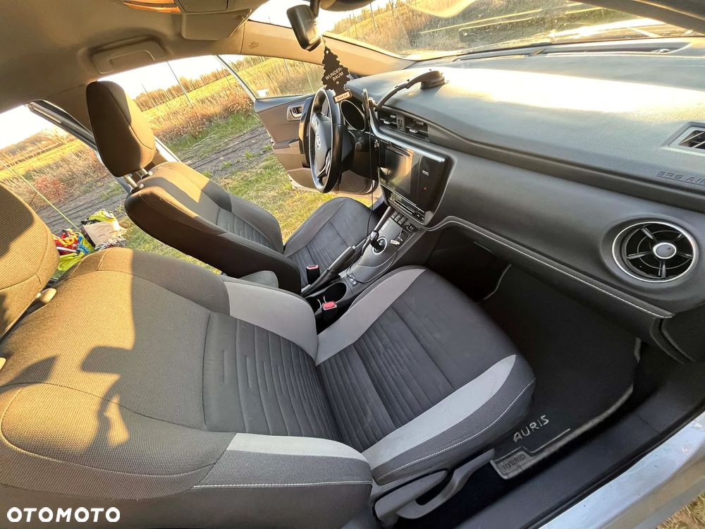 Toyota Auris Hybrid 135 Active - 3