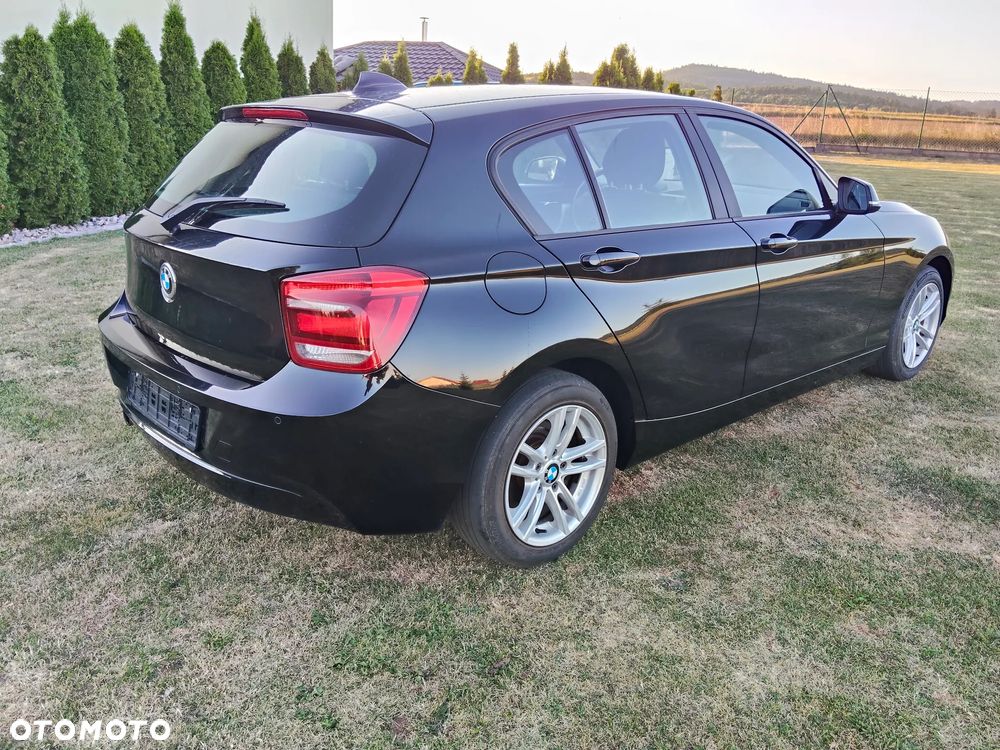 BMW Seria 1 116i - 4