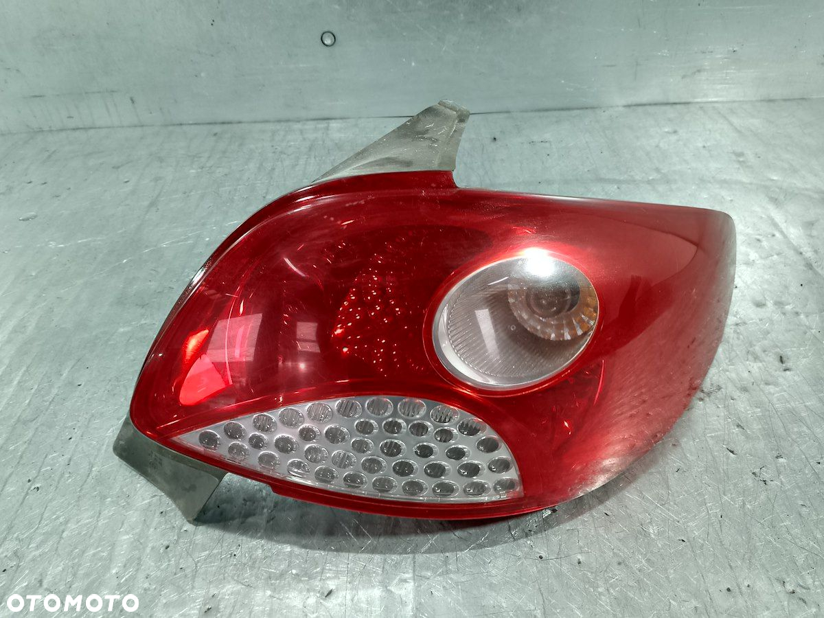 LAMPA TYLNA PRAWA PEUGEOT 206 PLUS 9685618180 HATCHBACK - 2