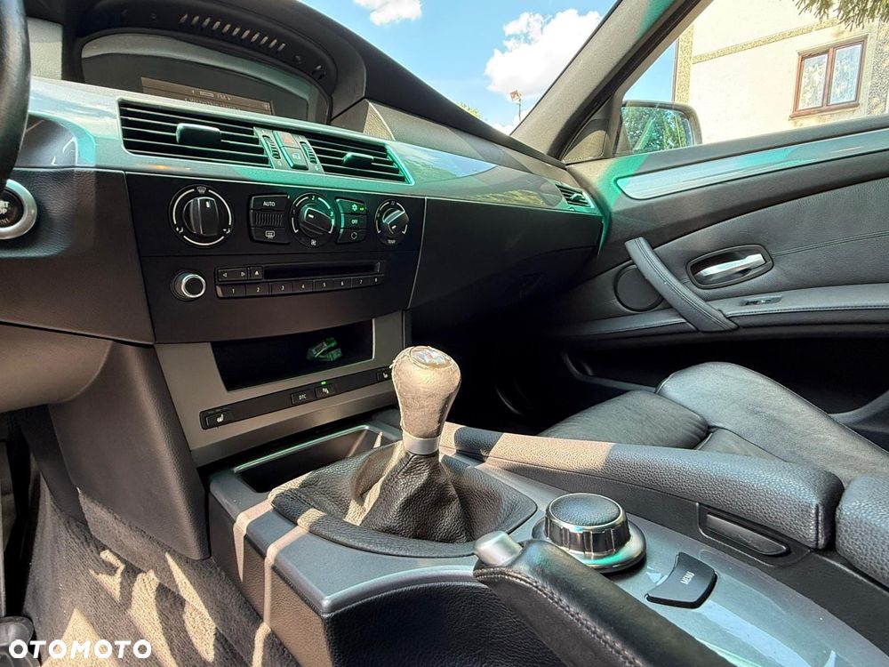 BMW Seria 5 523i - 21
