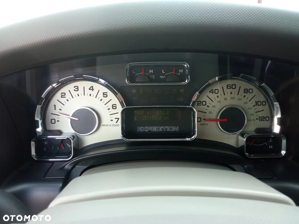 Ford Expedition 5.4 XLT - 8