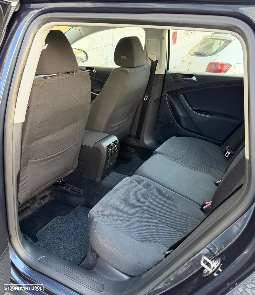 VW Passat Variant 1.9 TDI Confortline - 26