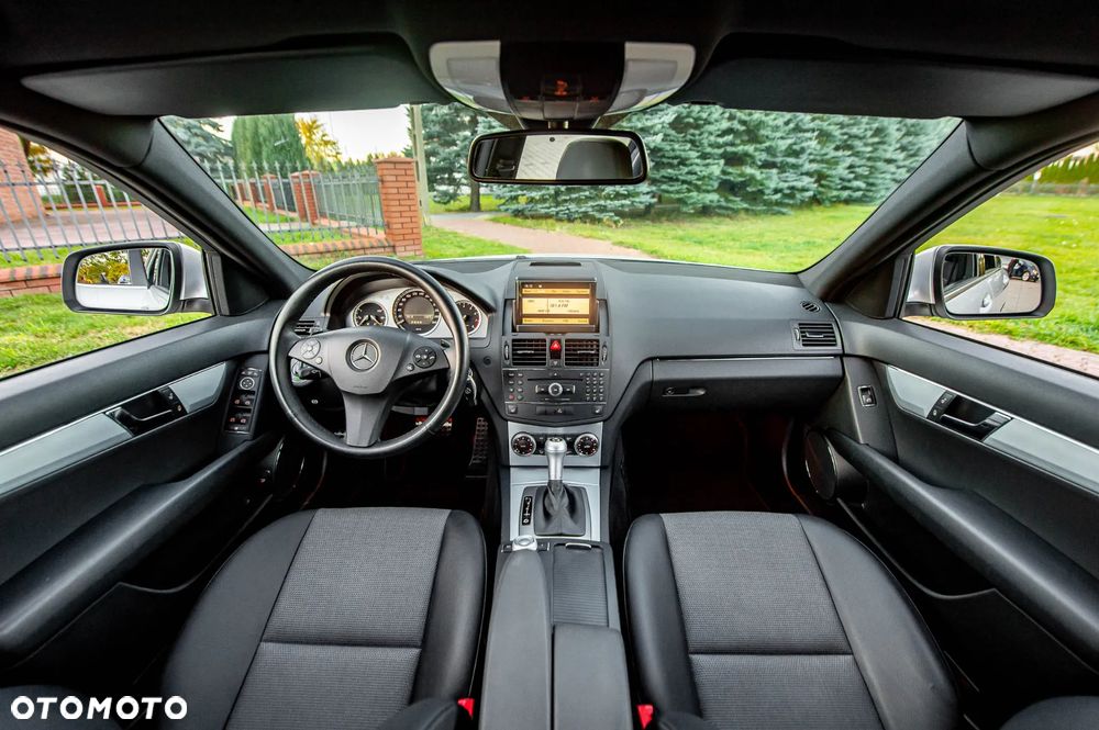 Mercedes-Benz Klasa C 200 7G-TRONIC Avantgarde Edition - 26