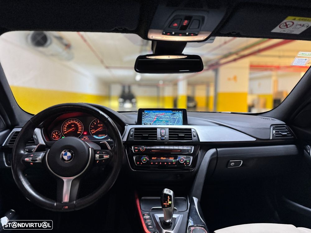 BMW 330 e iPerformance Line Luxury - 19