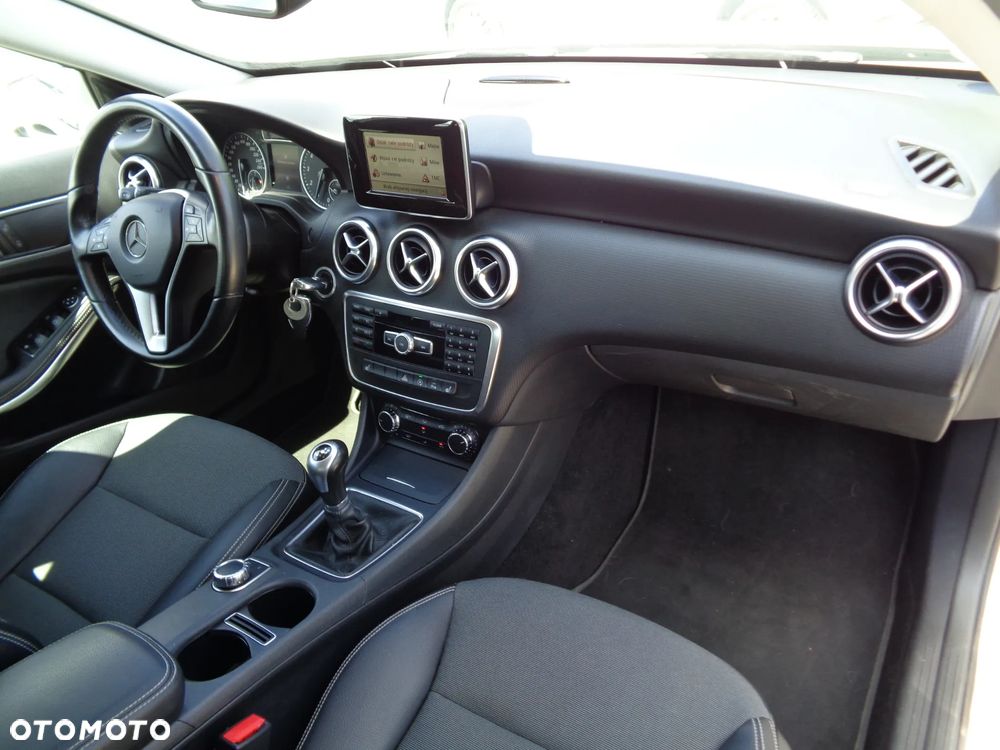 Mercedes-Benz Klasa A 200 Activity Edition - 19