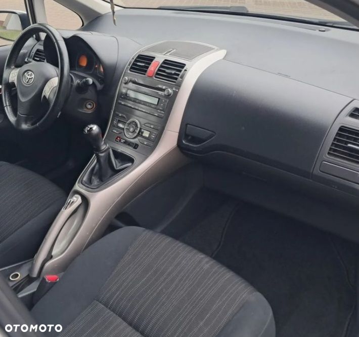 Toyota Auris 1.6 VVT-i Sol - 10