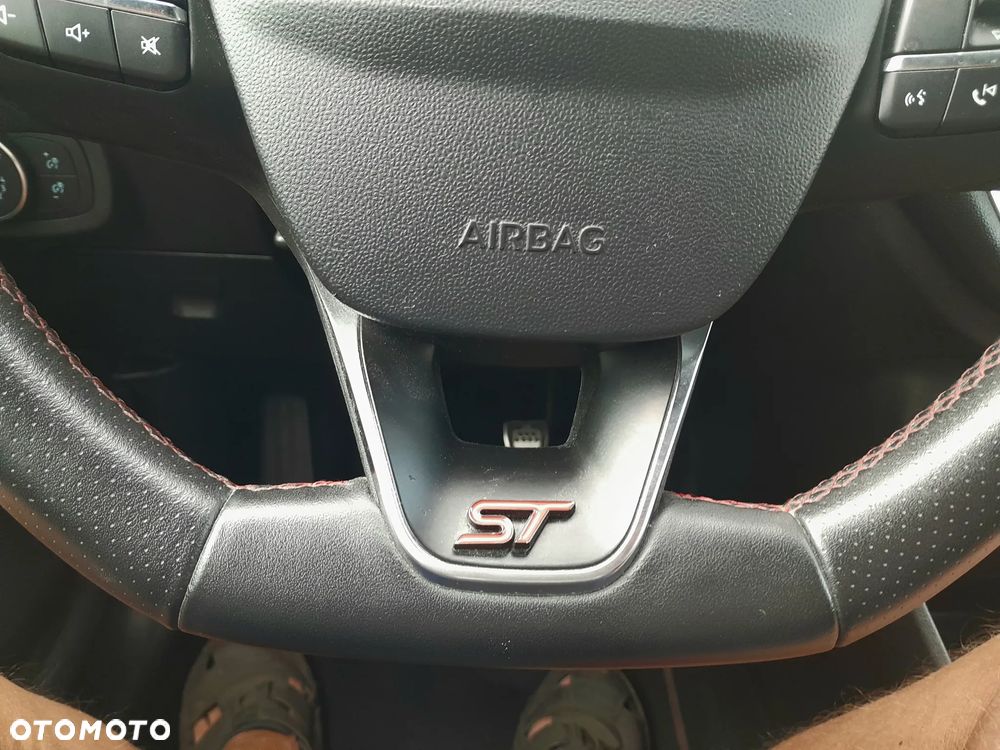 Ford Fiesta 1.0 EcoBoost S&S ST-LINE - 31
