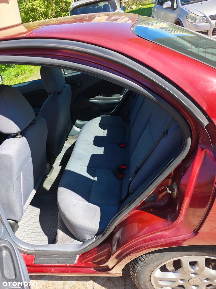 Nissan Almera - 15