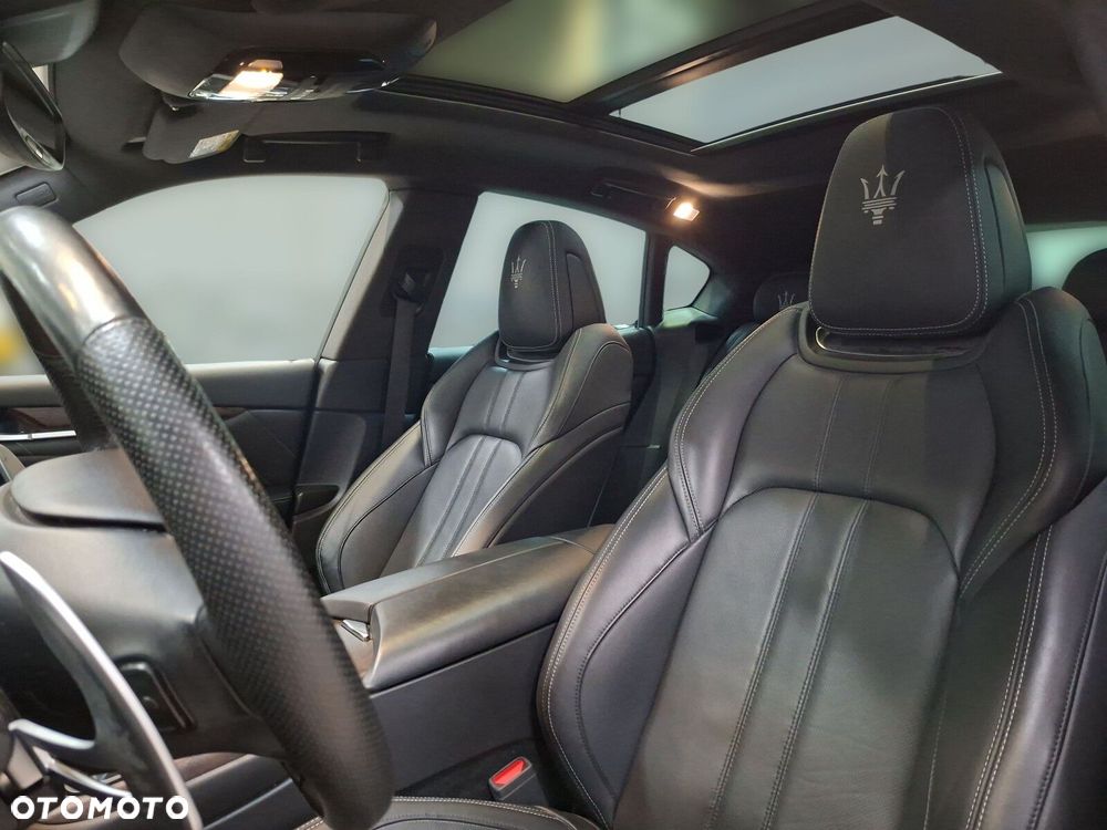 Maserati Levante - 13