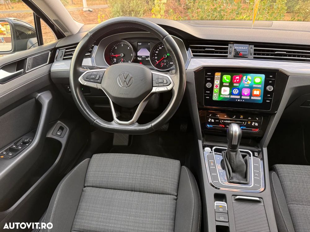 Volkswagen Passat - 11