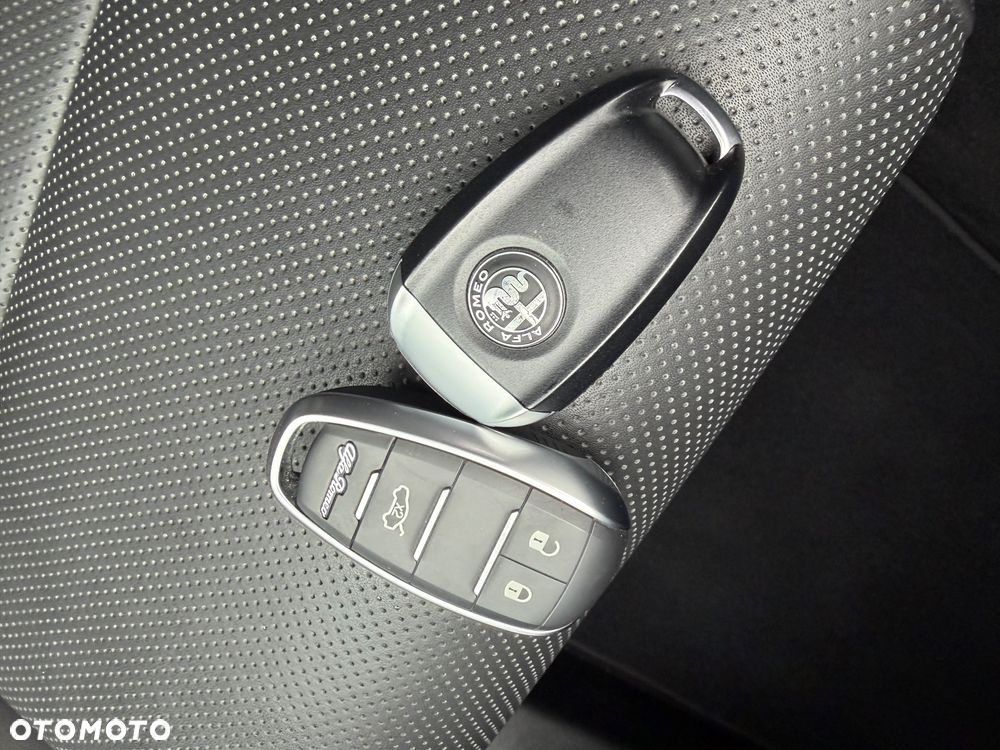 Alfa Romeo Tonale 1.5 T4 GSE mHEV Veloce DCT - 7