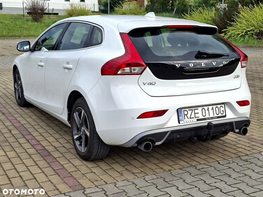 Volvo V40 D3 R-Design Momentum - 7