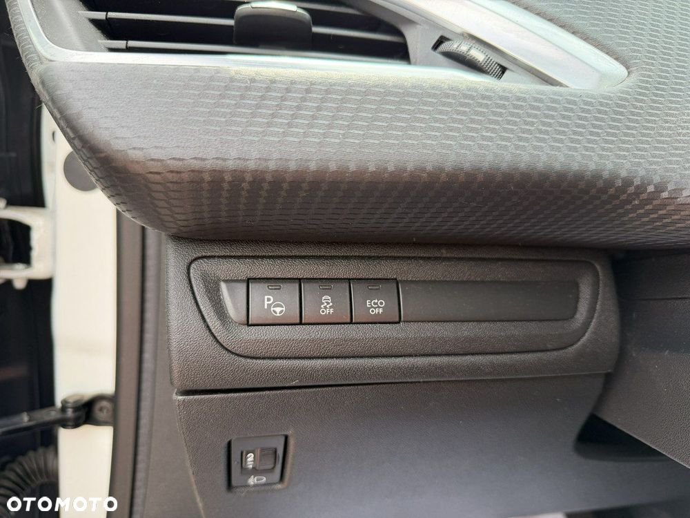 Peugeot 2008 PureTech 110 Stop&Start Crossway - 17