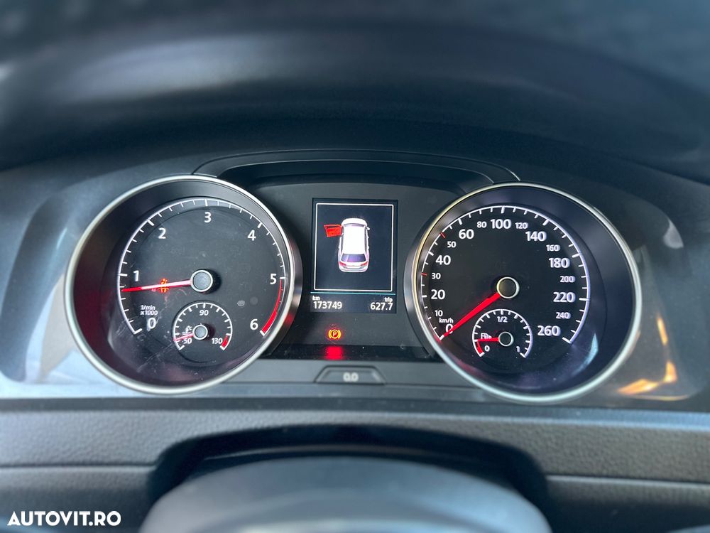 Volkswagen Golf - 15