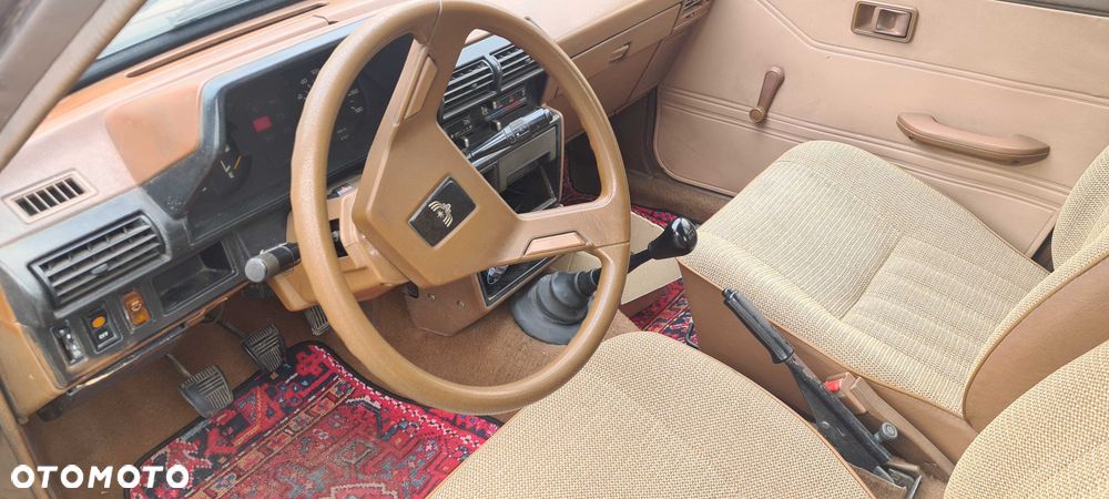 Toyota Starlet - 2