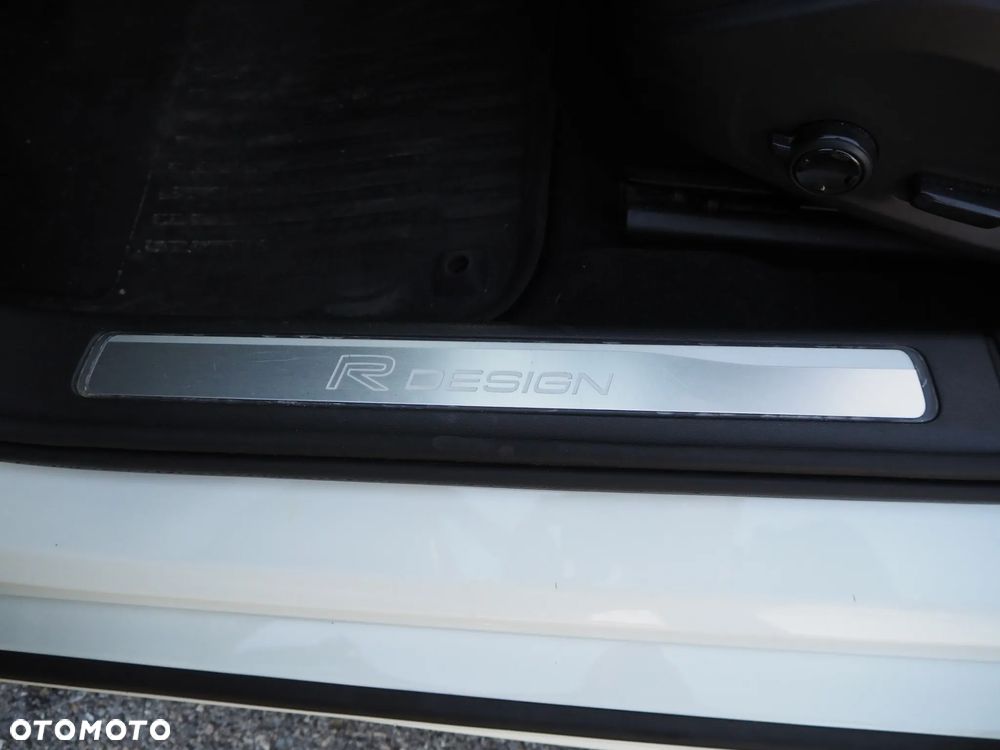 Volvo V90 D4 SCR AWD R-Design - 23
