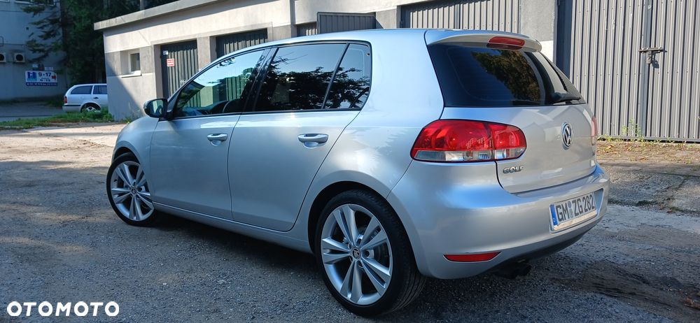 Volkswagen Golf 2.0 TDI DPF BlueMotion Technology Comfortline - 27