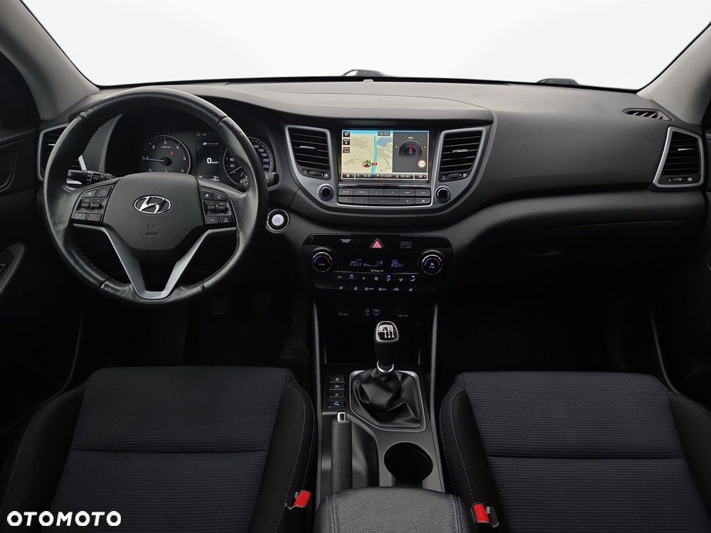 Hyundai Tucson 2.0 CRDI BlueDrive Style 2WD - 9