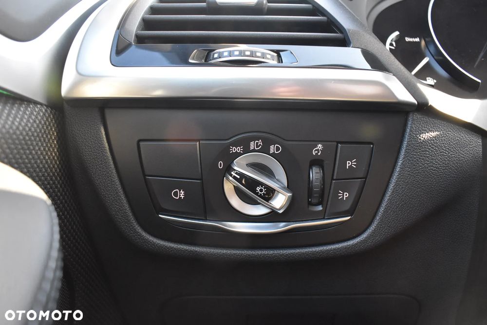 BMW X3 xDrive20d MHEV xLine - 38