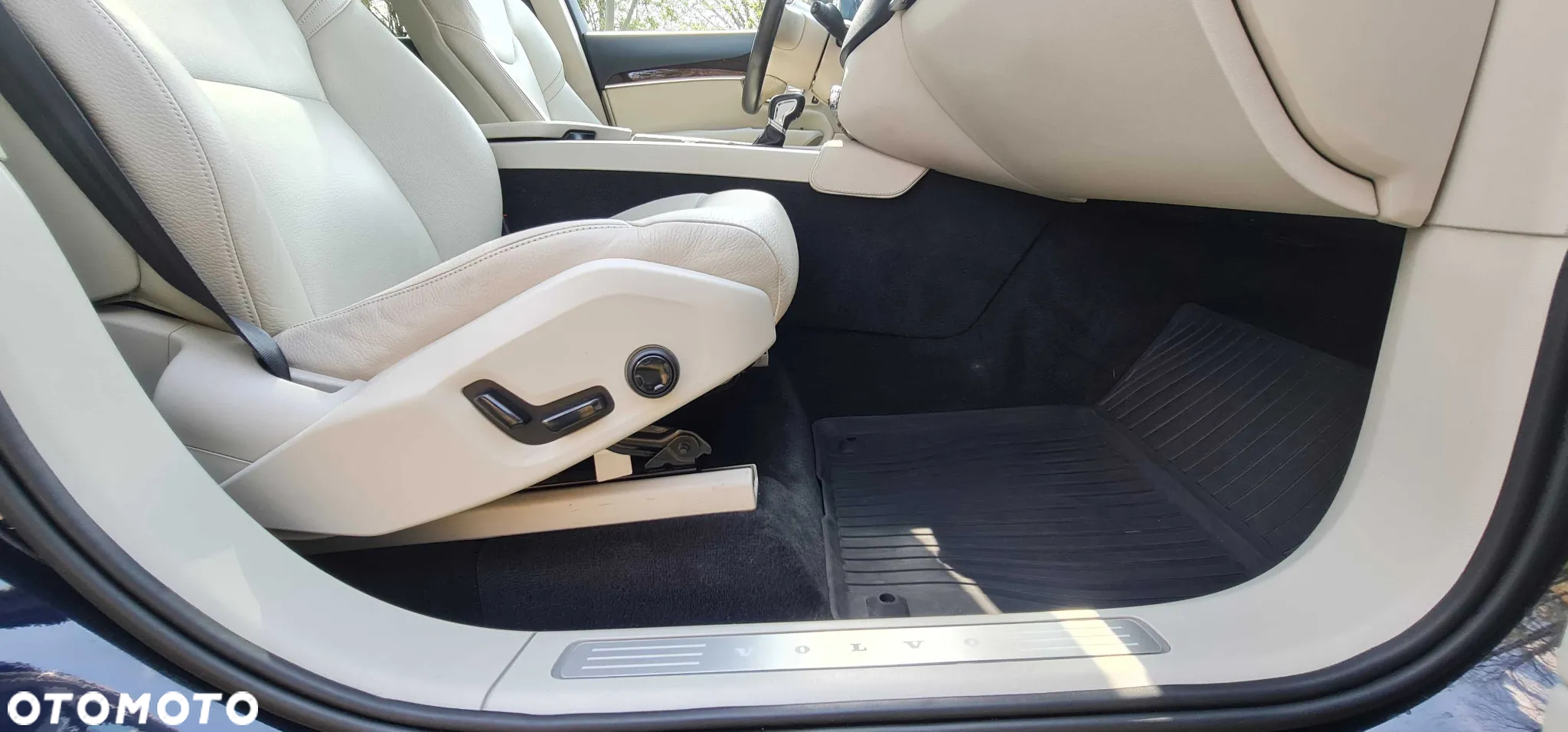 Volvo XC 90 T6 AWD Momentum 7os - 13