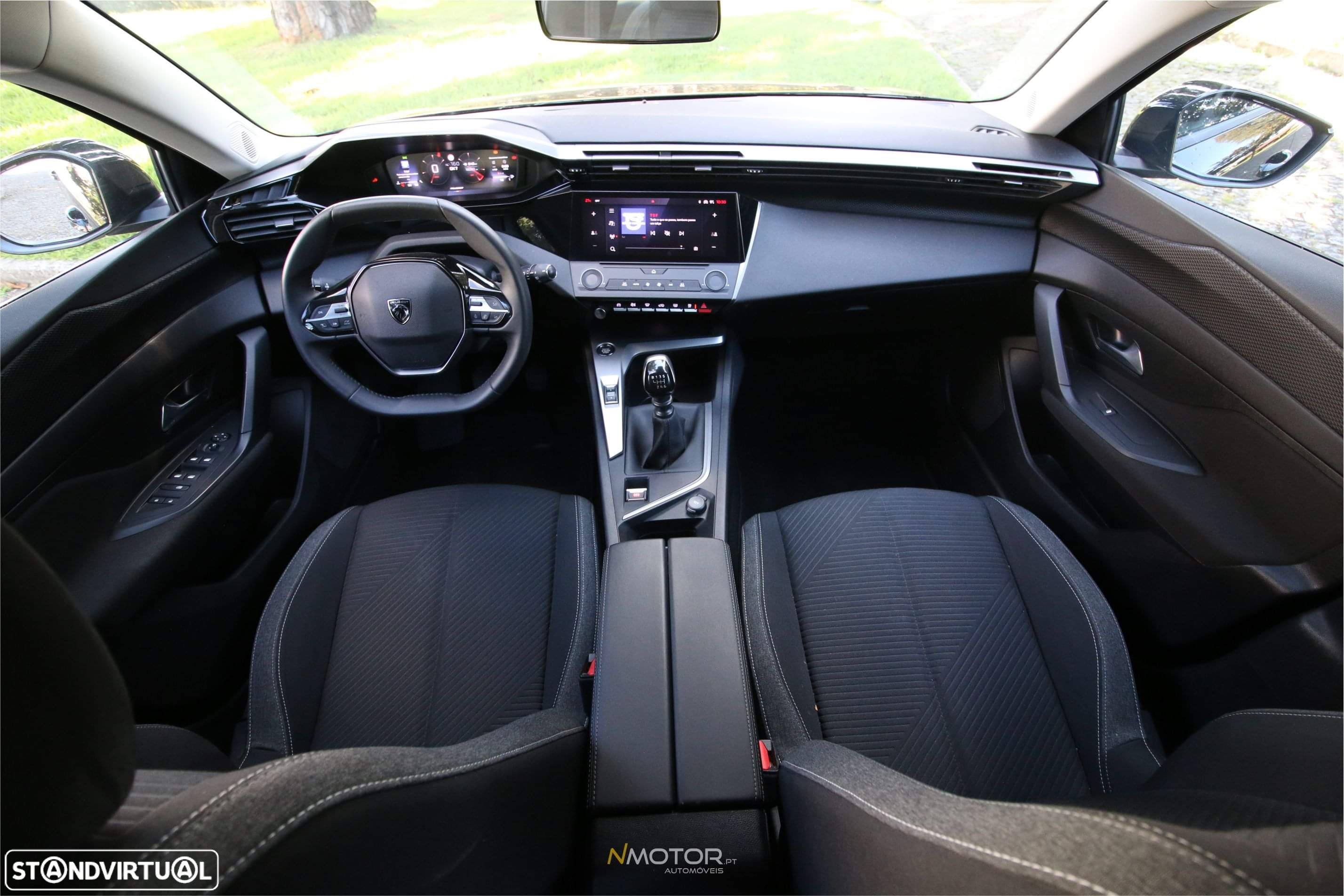 Peugeot 308 1.2 PureTech Active J17 - 16