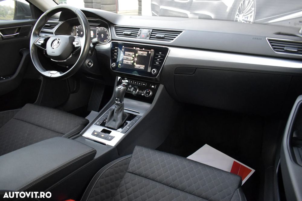 Skoda Superb 2.0 TDI DSG Style - 11