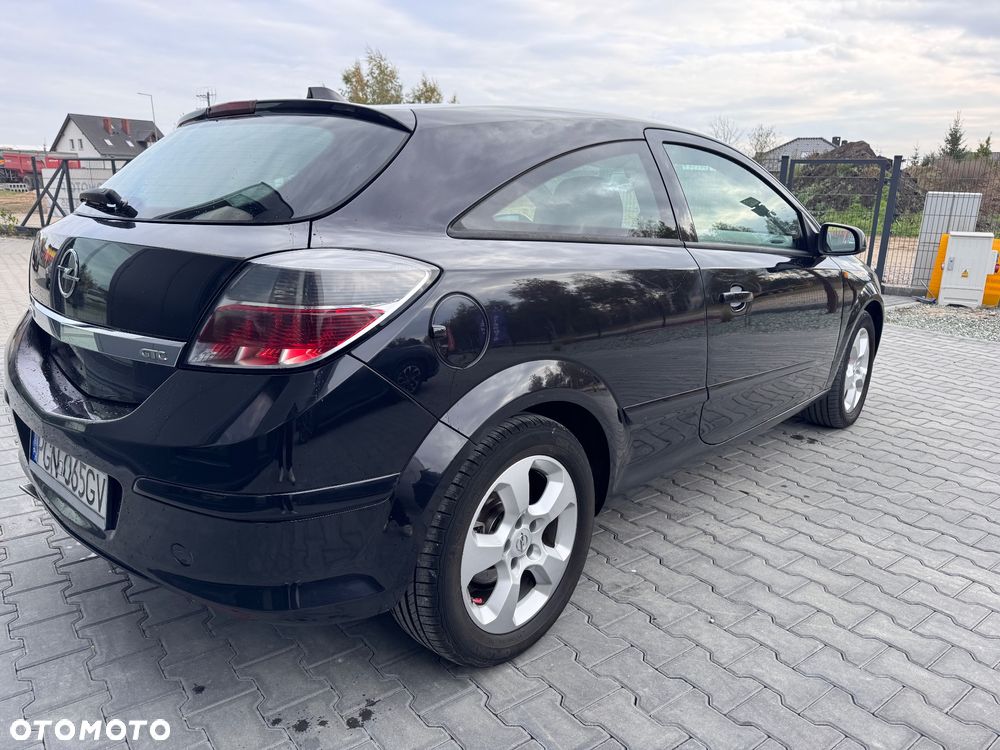 Opel Astra III GTC 1.6 Cosmo - 5