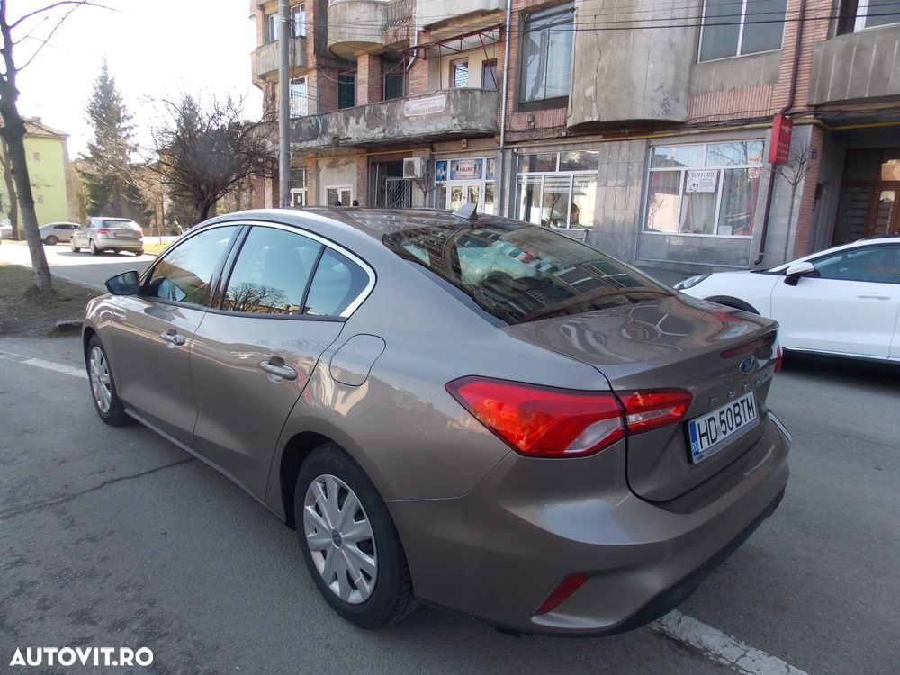 Ford Focus 1.0 EcoBoost Titanium - 6