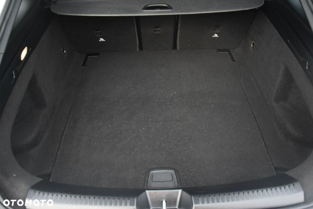 Mercedes-Benz CLA 180 7G-DCT Edition AMG Line - 23