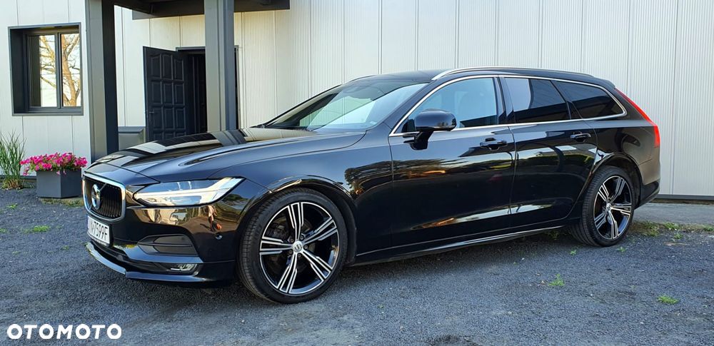 Volvo V90 D4 Momentum - 2