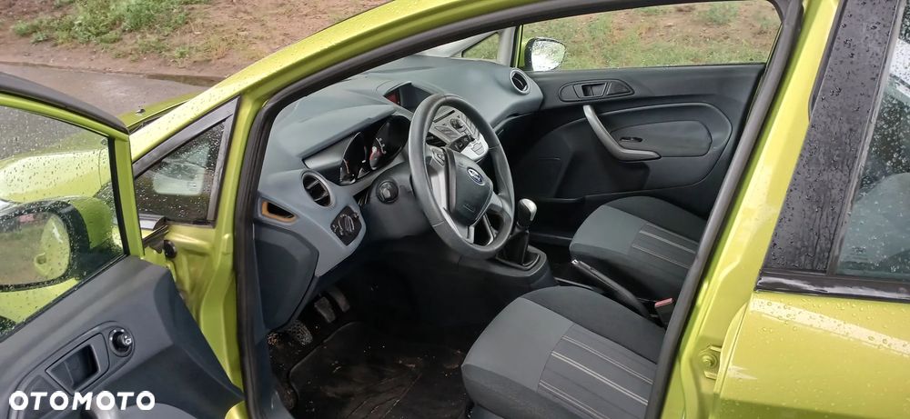 Ford Fiesta - 7
